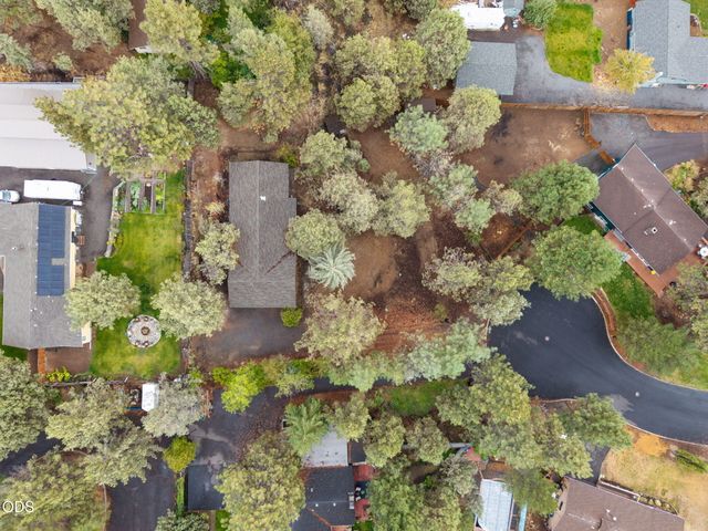 61180 Tapadera Street, Bend, OR 97702