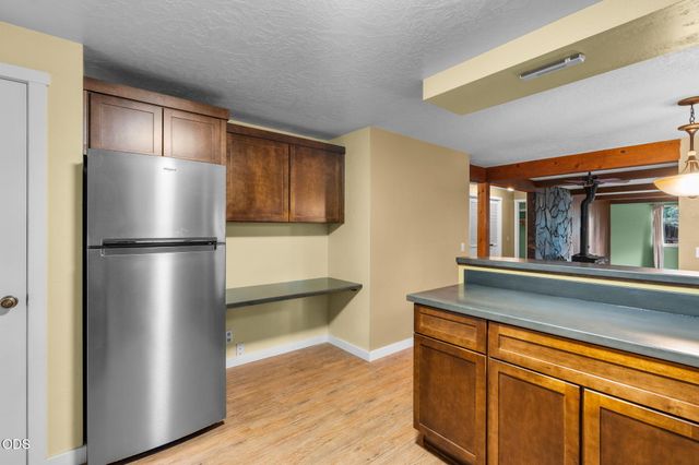 61180 Tapadera Street, Bend, OR 97702
