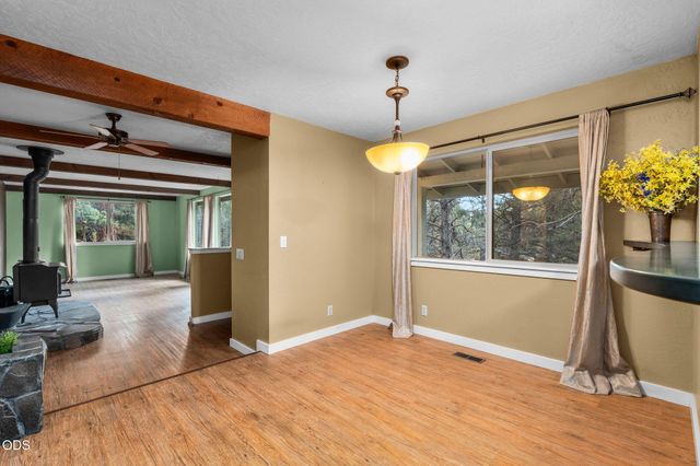 61180 Tapadera Street, Bend, OR 97702