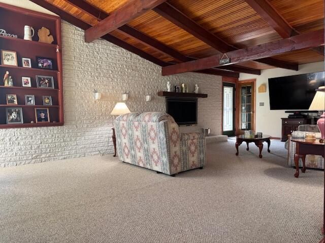 950 N Barker ROAD, Brookfield, WI 53045