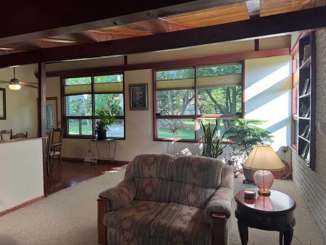 950 N Barker ROAD, Brookfield, WI 53045