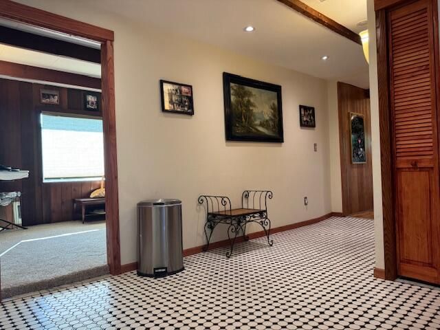 950 N Barker ROAD, Brookfield, WI 53045