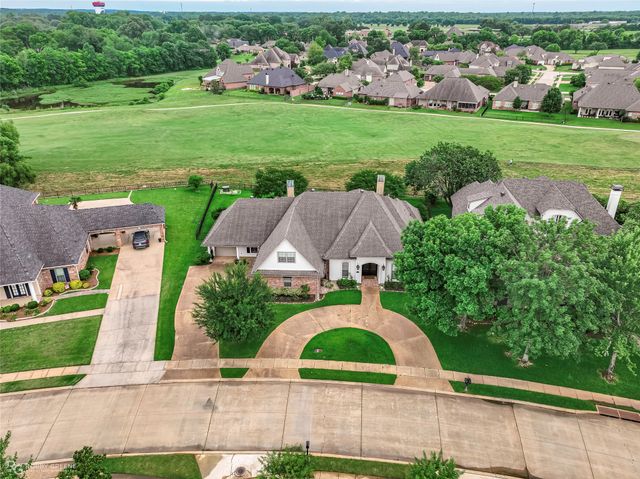 528 Hunters Run, Bossier City, LA 71111