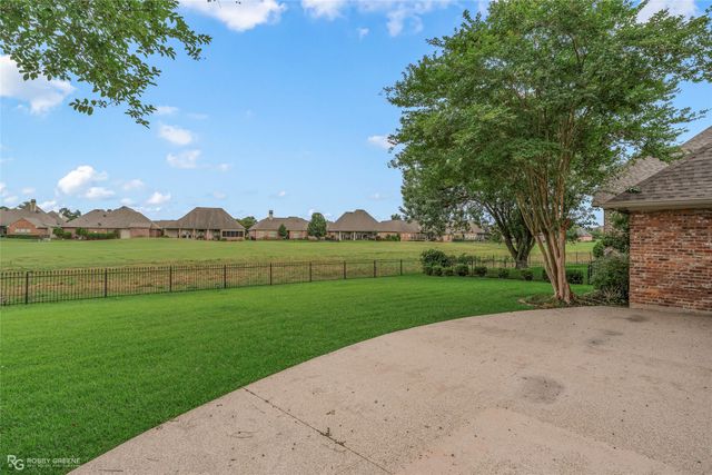528 Hunters Run, Bossier City, LA 71111