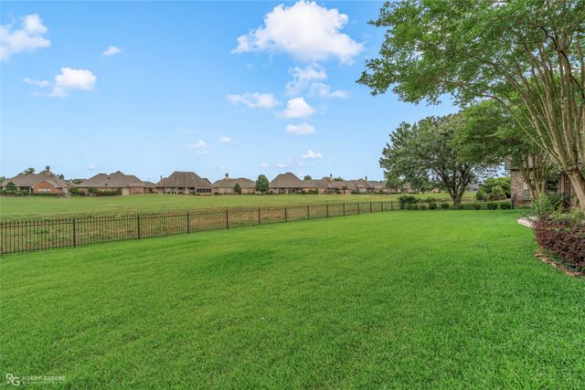528 Hunters Run, Bossier City, LA 71111