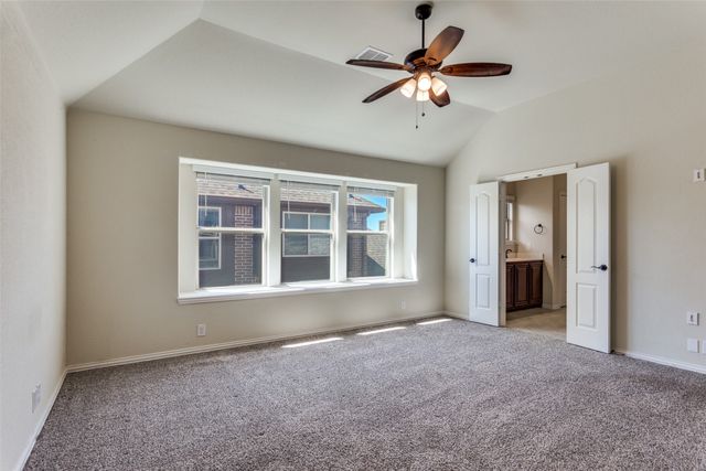 1029 Palo Oaks Drive, Burleson, TX 76028