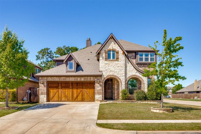 1029 Palo Oaks Drive, Burleson, TX 76028