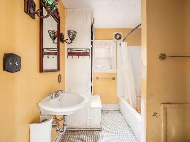 338 Reber Avenue, Lancaster, OH 43130