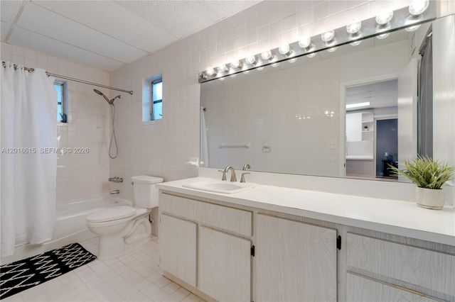 6531 SW 57th Pl, South Miami, FL 33143