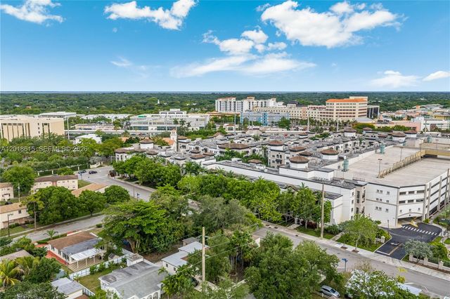 6531 SW 57th Pl, South Miami, FL 33143