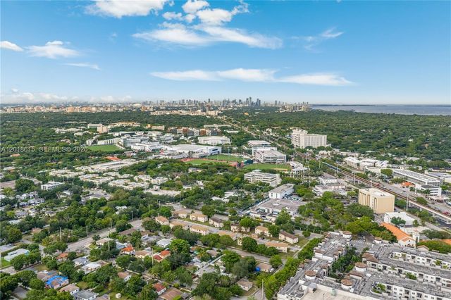 6531 SW 57th Pl, South Miami, FL 33143