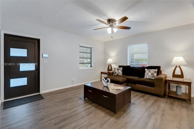 6531 SW 57th Pl, South Miami, FL 33143