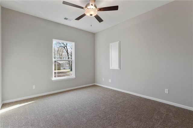 612 E 6th Street, Ottawa, KS 66067