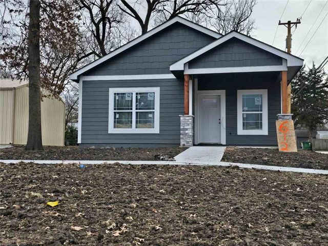 612 E 6th Street, Ottawa, KS 66067