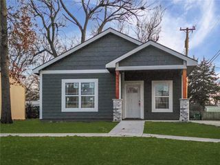 612 E 6th Street, Ottawa, KS 66067