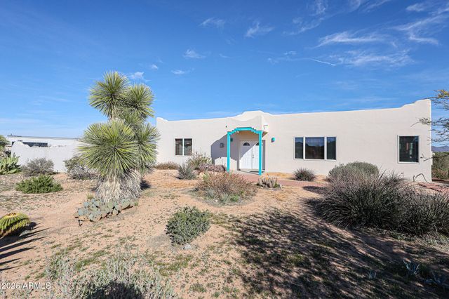 51340 W IVER Road, Aguila, AZ 85320
