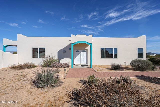 51340 W IVER Road, Aguila, AZ 85320