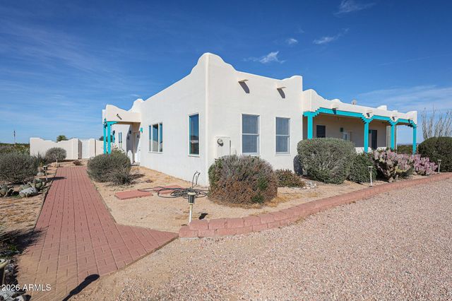 51340 W IVER Road, Aguila, AZ 85320