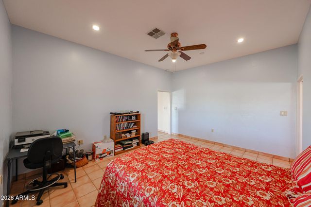 51340 W IVER Road, Aguila, AZ 85320