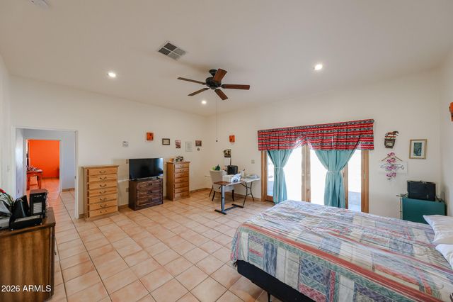 51340 W IVER Road, Aguila, AZ 85320