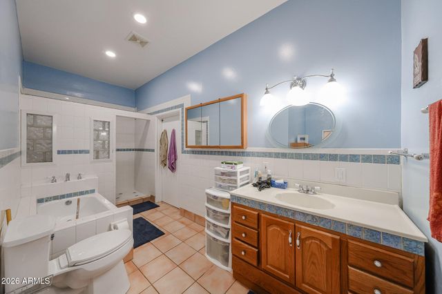 51340 W IVER Road, Aguila, AZ 85320