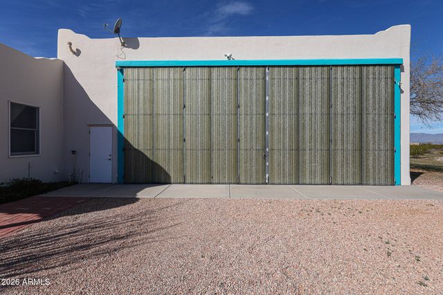 51340 W IVER Road, Aguila, AZ 85320