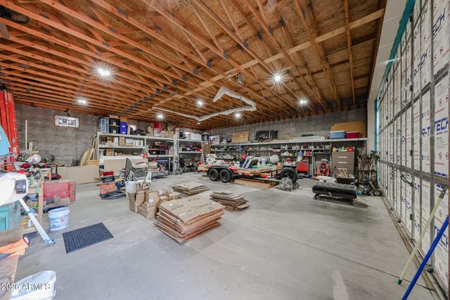 51340 W IVER Road, Aguila, AZ 85320