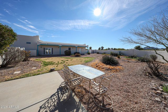 51340 W IVER Road, Aguila, AZ 85320