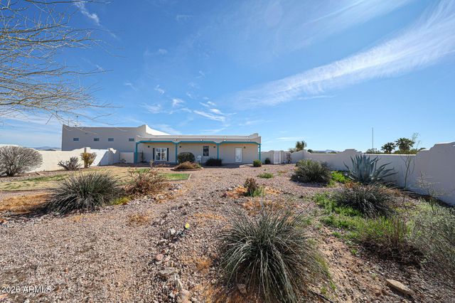 51340 W IVER Road, Aguila, AZ 85320