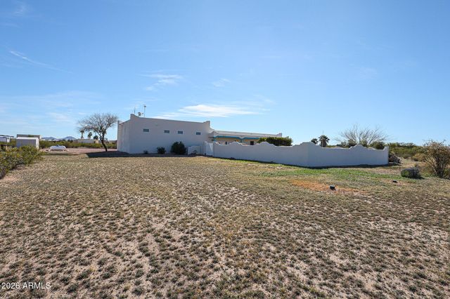 51340 W IVER Road, Aguila, AZ 85320