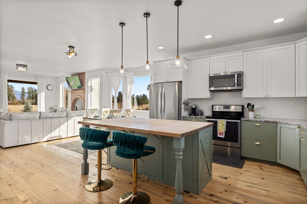 153 Dancing Aspen Lane, Kalispell, MT 59901 photo 3