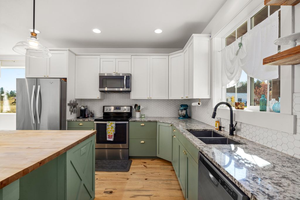 153 Dancing Aspen Lane, Kalispell, MT 59901 photo 4