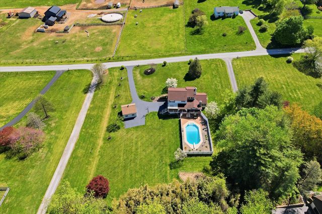 243 BAKER RD, West Brandywine, PA 19320