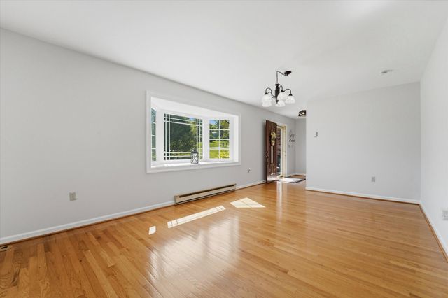 243 BAKER RD, West Brandywine, PA 19320