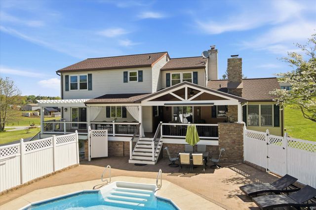 243 BAKER RD, West Brandywine, PA 19320