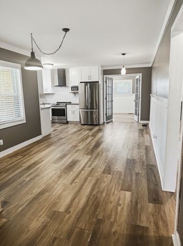 910 Glenwood Dr, Murfreesboro, TN 37129