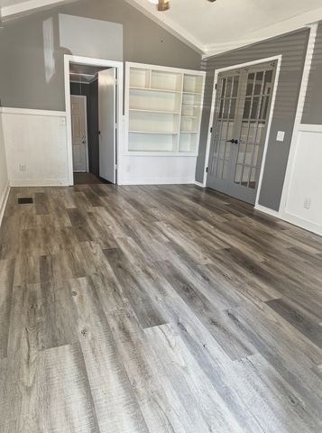 910 Glenwood Dr, Murfreesboro, TN 37129