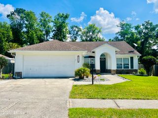 8971 ROCKPOND MEADOWS Drive, Jacksonville, FL 32221