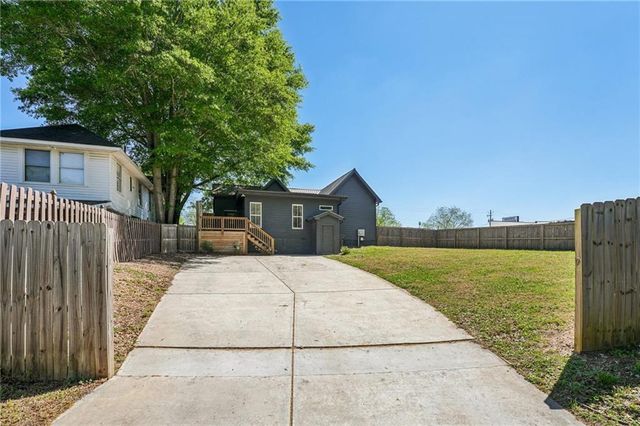 212 Hamilton Avenue, Bremen, GA 30110