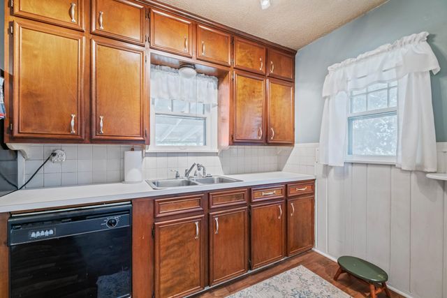229 N BATTIN, Wichita, KS 67208