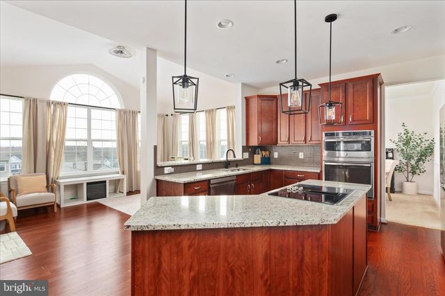 16771 EVENING STAR DR, Round Hill, VA 20141