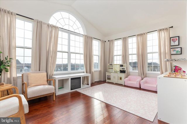 16771 EVENING STAR DR, Round Hill, VA 20141
