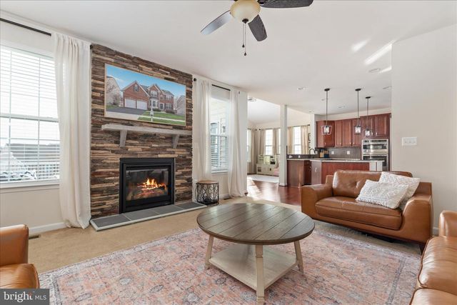 16771 EVENING STAR DR, Round Hill, VA 20141