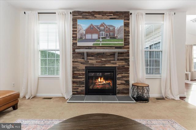 16771 EVENING STAR DR, Round Hill, VA 20141