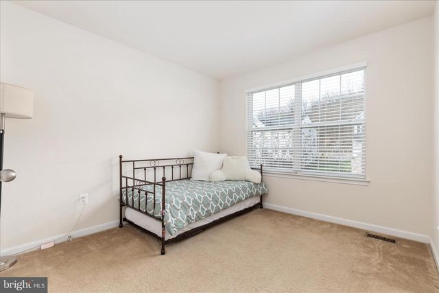 16771 EVENING STAR DR, Round Hill, VA 20141