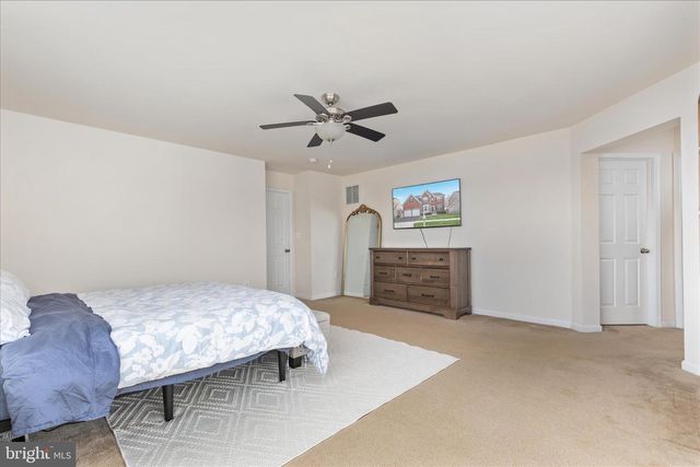 16771 EVENING STAR DR, Round Hill, VA 20141