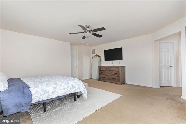 16771 EVENING STAR DR, Round Hill, VA 20141