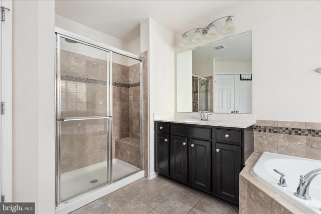 16771 EVENING STAR DR, Round Hill, VA 20141
