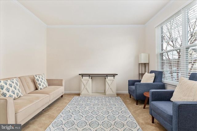 16771 EVENING STAR DR, Round Hill, VA 20141