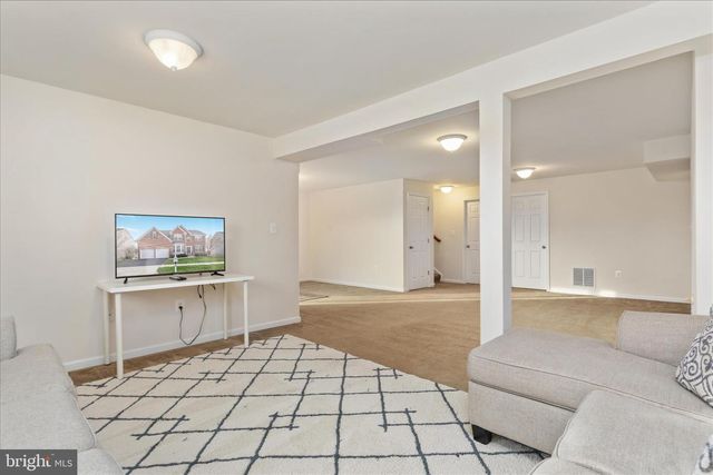 16771 EVENING STAR DR, Round Hill, VA 20141